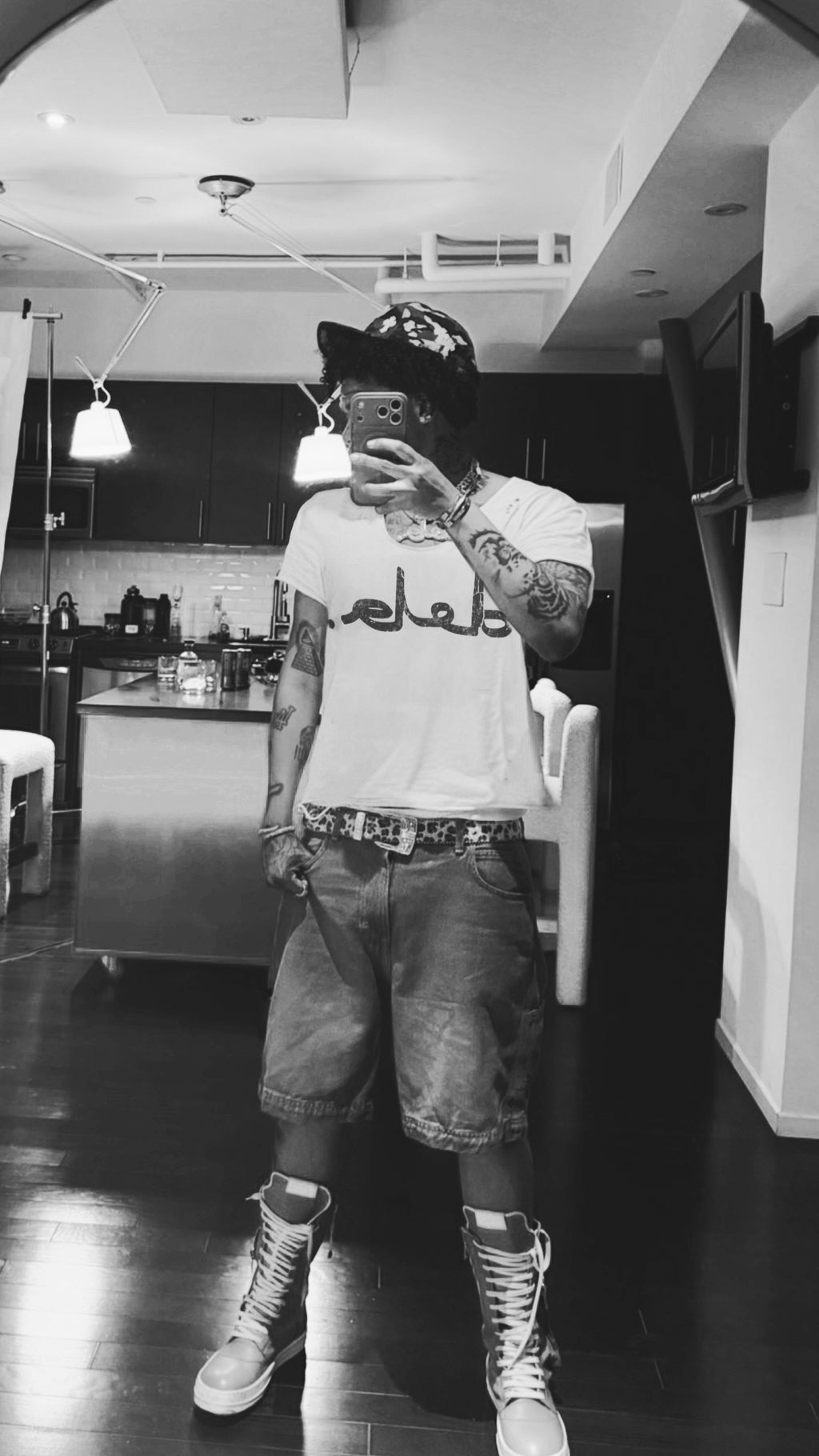 Vintage Signature Tee