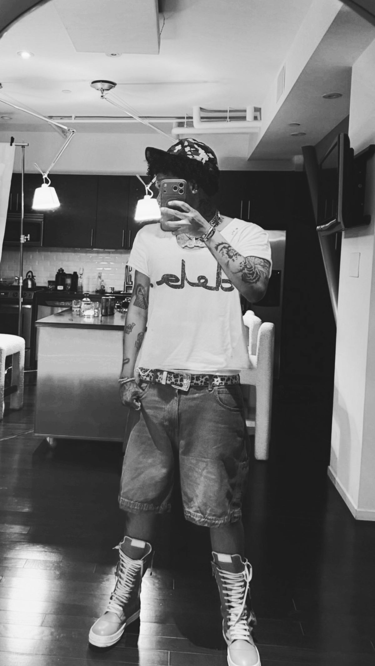 Vintage Signature Tee