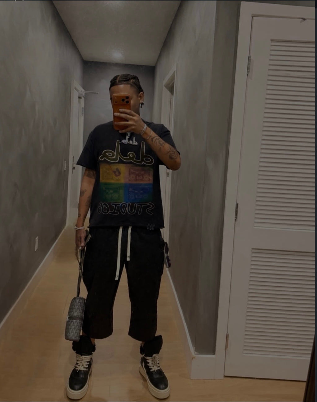 STUDIO TEE
