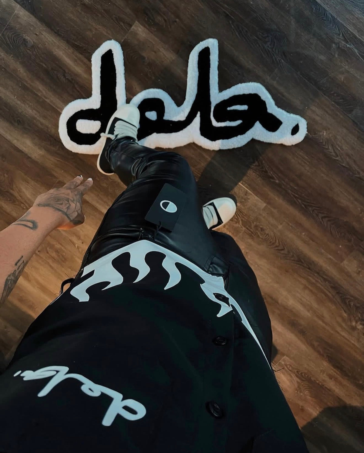 BLACK LEATHER PANTS