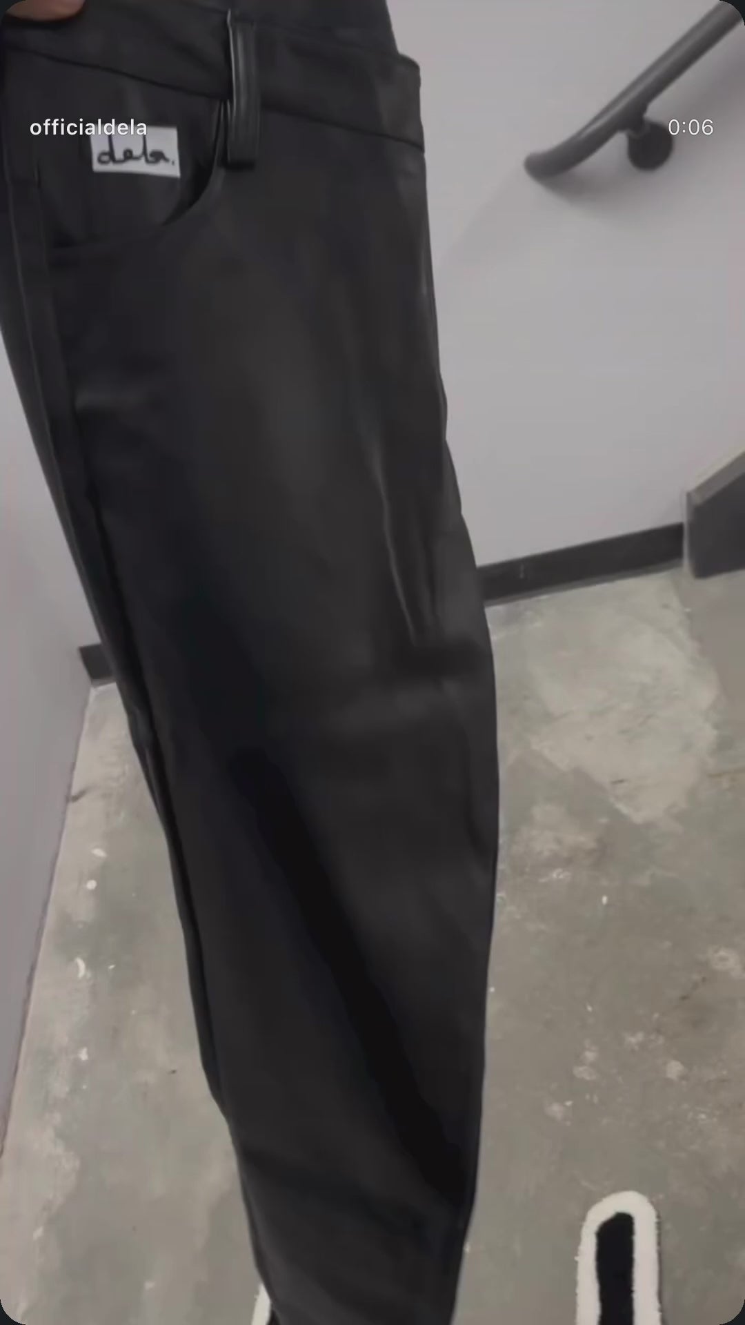 BLACK LEATHER PANTS